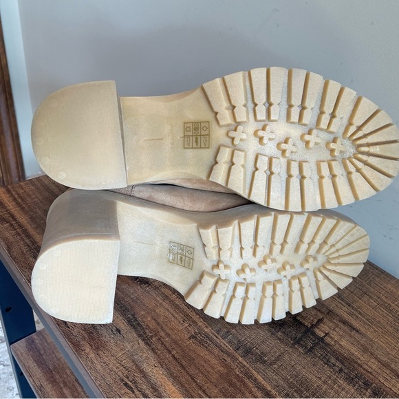 Dolce Vita Celia Booties in Dune Suede Leather Anthropologie - Picture 5 of 7